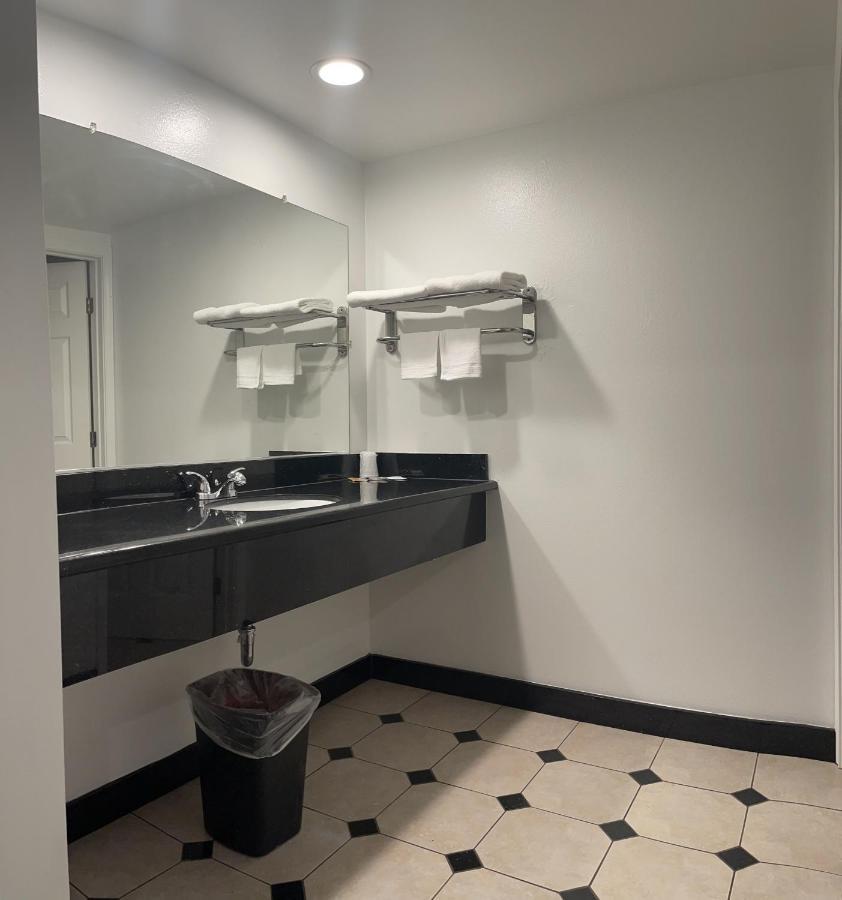 ساكرامنتو Capital City Inn Downtown Convention Center المظهر الخارجي الصورة